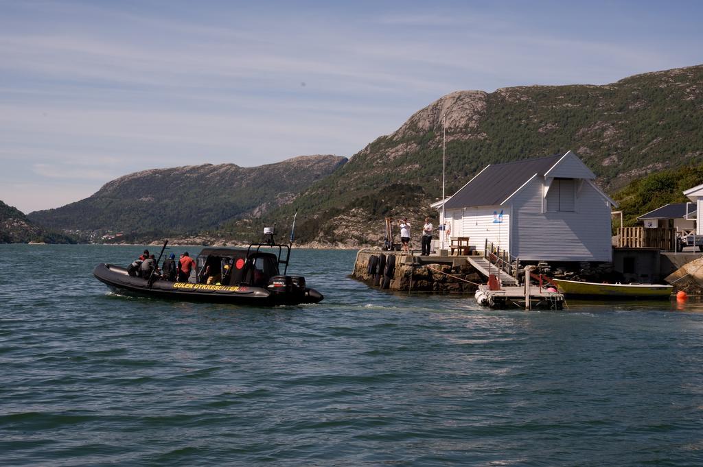 Gulen Dive Resort Dalsøyra Exteriör bild